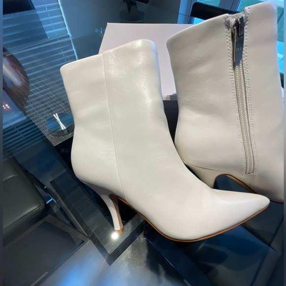 ❤️‍🔥 Marc Fisher Fergus Heeled Bootie Chic Cream Leather | - Picture 15 of 15